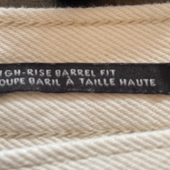 Banana Republic High Rise Barrel Jean - Picture 4 of 4